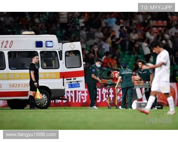 广西平果队员黄威右侧胫腓骨骨皮质断裂预计恢复时间为八个月